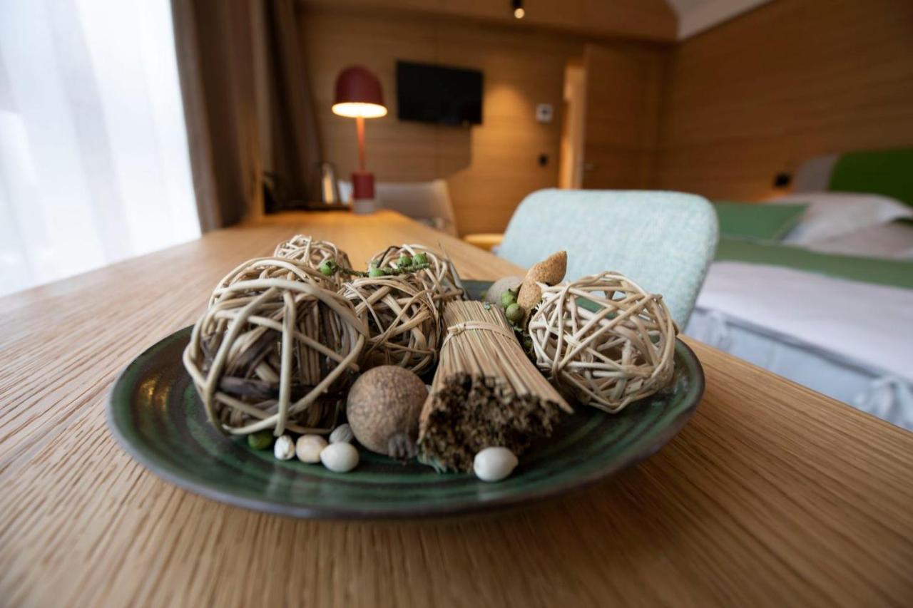 B-Lodge Boutique Hotel Louvain-la-Neuve Exterior photo