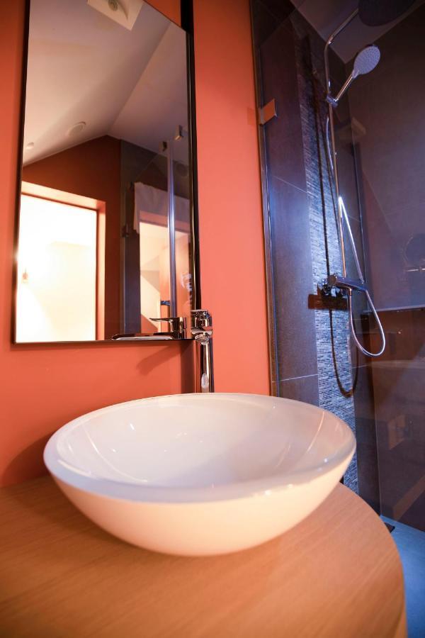 B-Lodge Boutique Hotel Louvain-la-Neuve Exterior photo